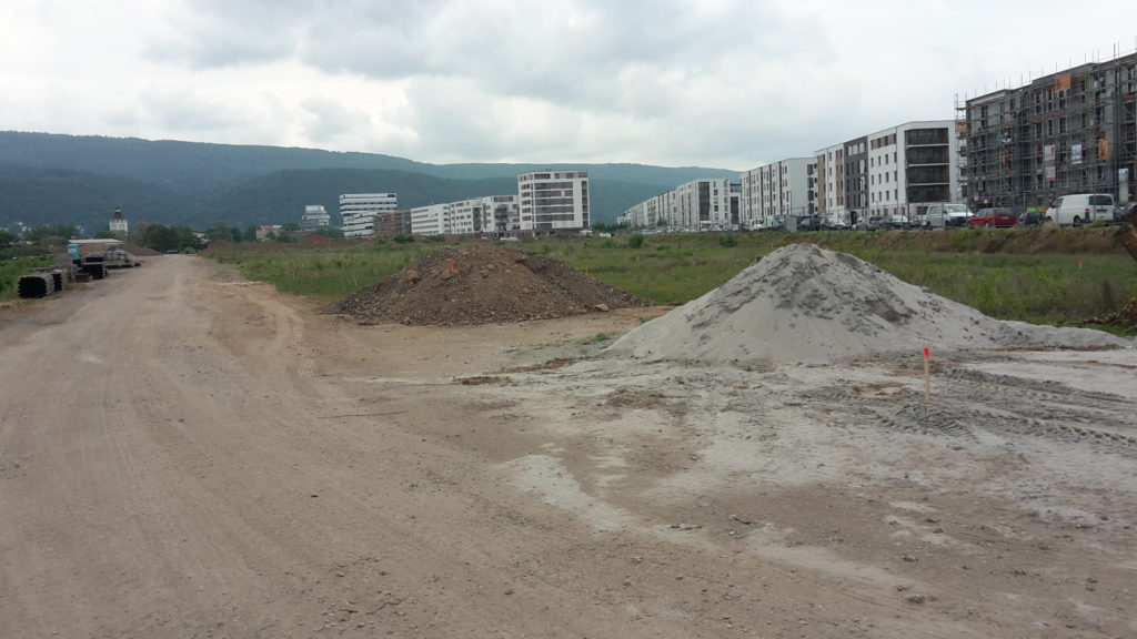 Heidelberg Village Bahnstadt Bildertagebuch Bautagebuch 2015-05-26: Das Grundstück wurde eingezäunt